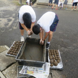 環境福祉コース（２年生）の生徒がEMダンゴを作りました！